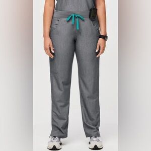 FIGS Kade Cargo Scrub Pants in Graphite